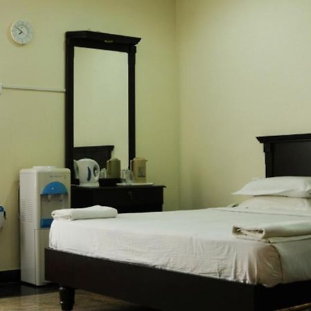 Hotel Annamalai Tiruchirappalli Bagian luar foto