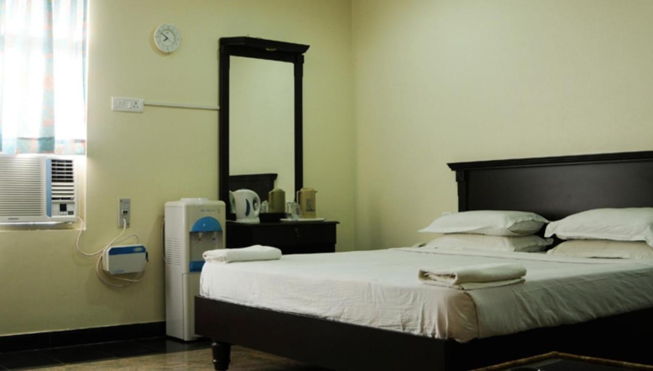 Hotel Annamalai Tiruchirappalli Bagian luar foto
