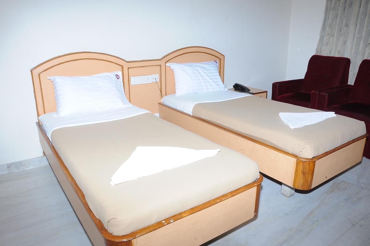 Hotel Annamalai Tiruchirappalli Bagian luar foto